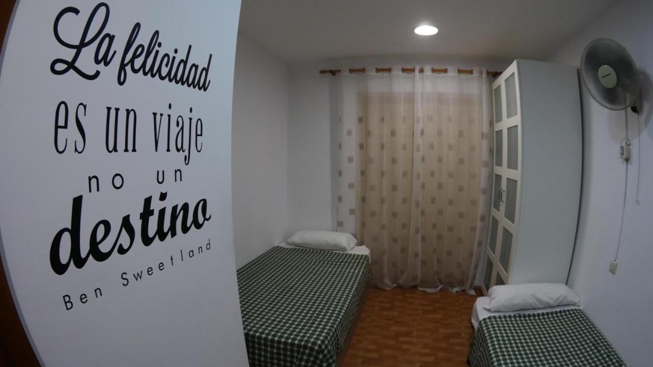 Rosales Residences Madri Exterior foto